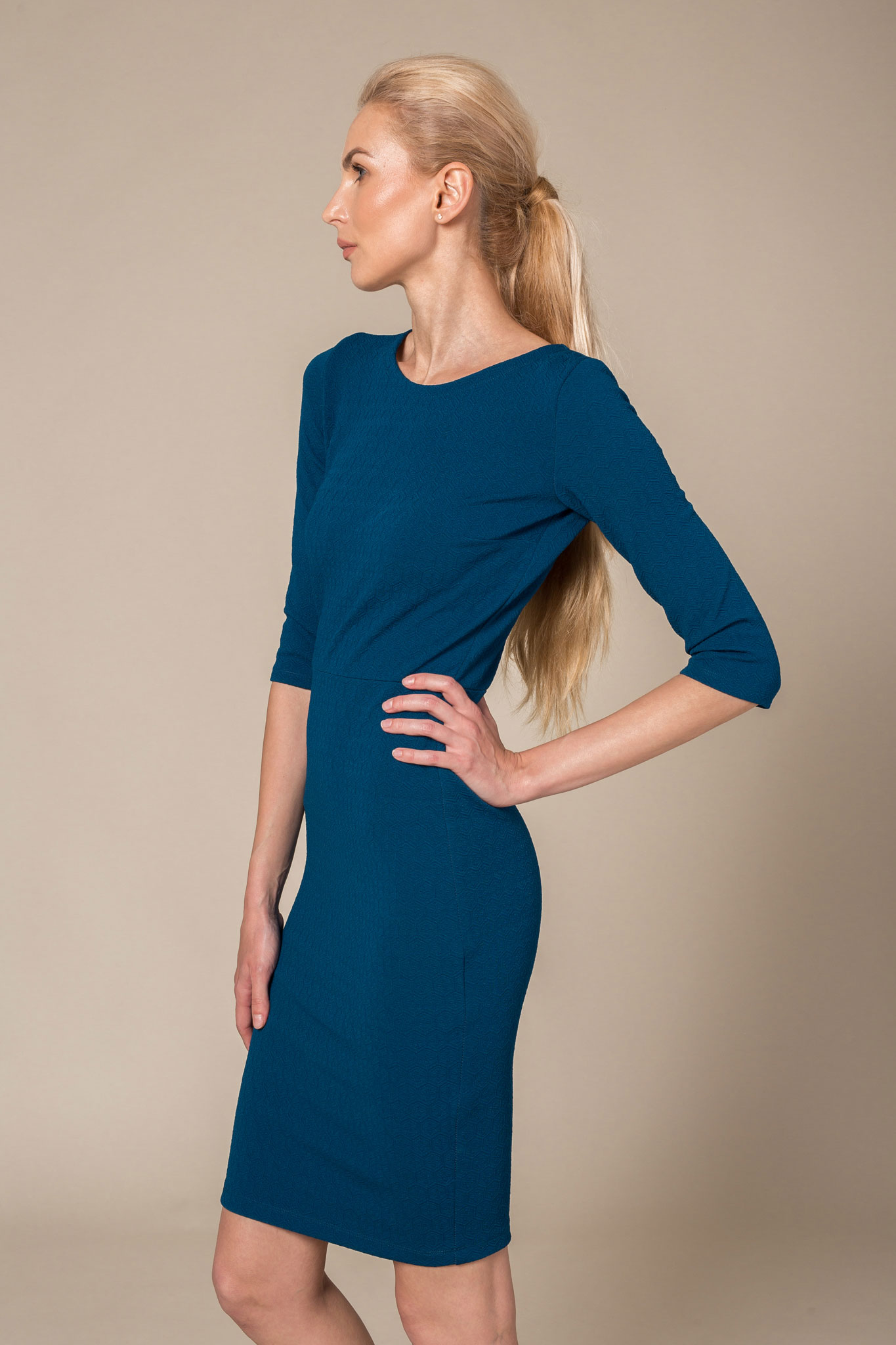 Blue bodycon textured three quarter midi dress - Le Parole